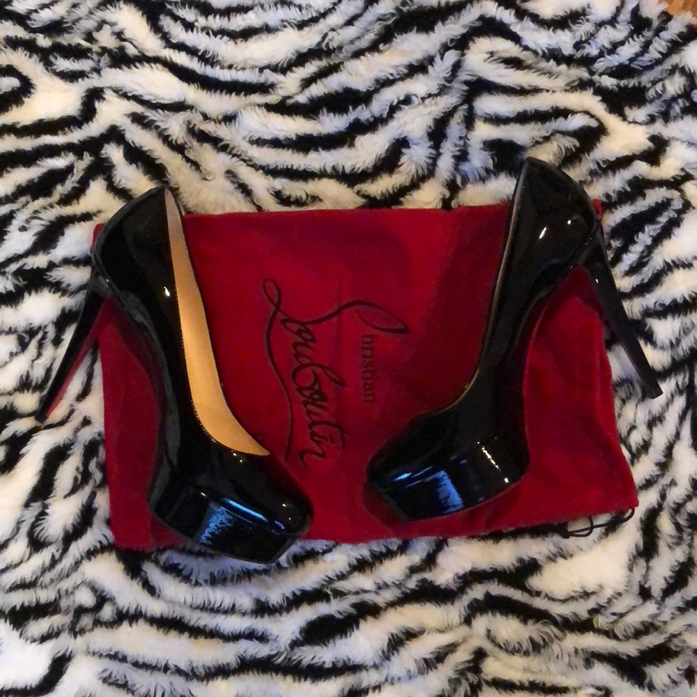 Louboutins size 39